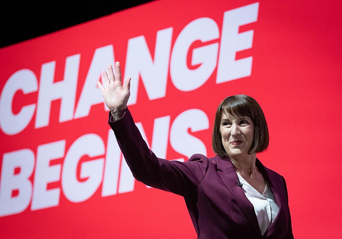 La nueva ministra de Economía, Rachel Reeves, durante la convención de los laboristas