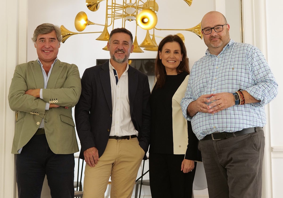 De izquierda a derecha: Antonio Bermúdez de Castro, Chief Integration Officer Iberia en Publicis Groupe; Andrés de España, CEO de 3dids.com; Marta Ruiz-Cuevas, CEO de Publicis Groupe España y Portugal; Jose Luis Ferrero, Commerce Lead en Publicis Groupe España