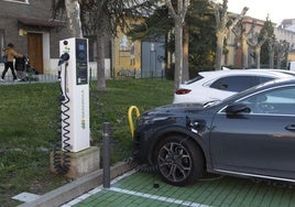 El Plan de Energía del Gobierno prevé quitar las ayudas a la compra de coches eléctricos en 2025