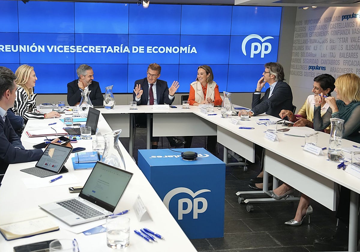 Reunión de consejeros de Hacienda con el PP con el presidente nacional del partido, Alberto Núñez Feijóo