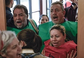 Escraches a la ministra de Vivienda en la firma de un protocolo de alquileres para universitarios: «La ley es una mierda»