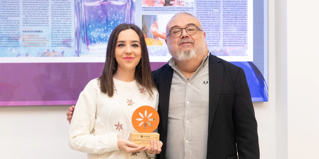 La periodista de ABC Laura Montero Carretero, premio de periodismo de la industria cosmética