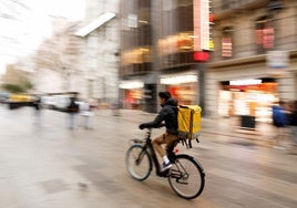 Tres años después de la 'ley rider' la mayoría de repartidores siguen siendo autónomos