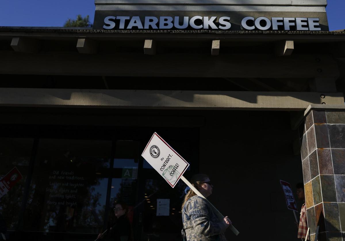 Protesta ante un Starbucks