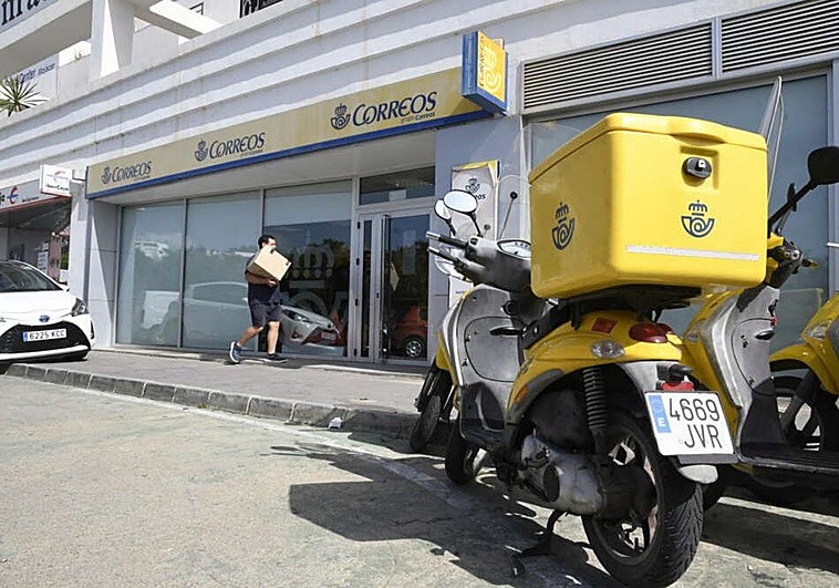 Correos ofrecerá traslados a otros ministerios y prejubilaciones a partir de los 61 años para rebajar sus costes