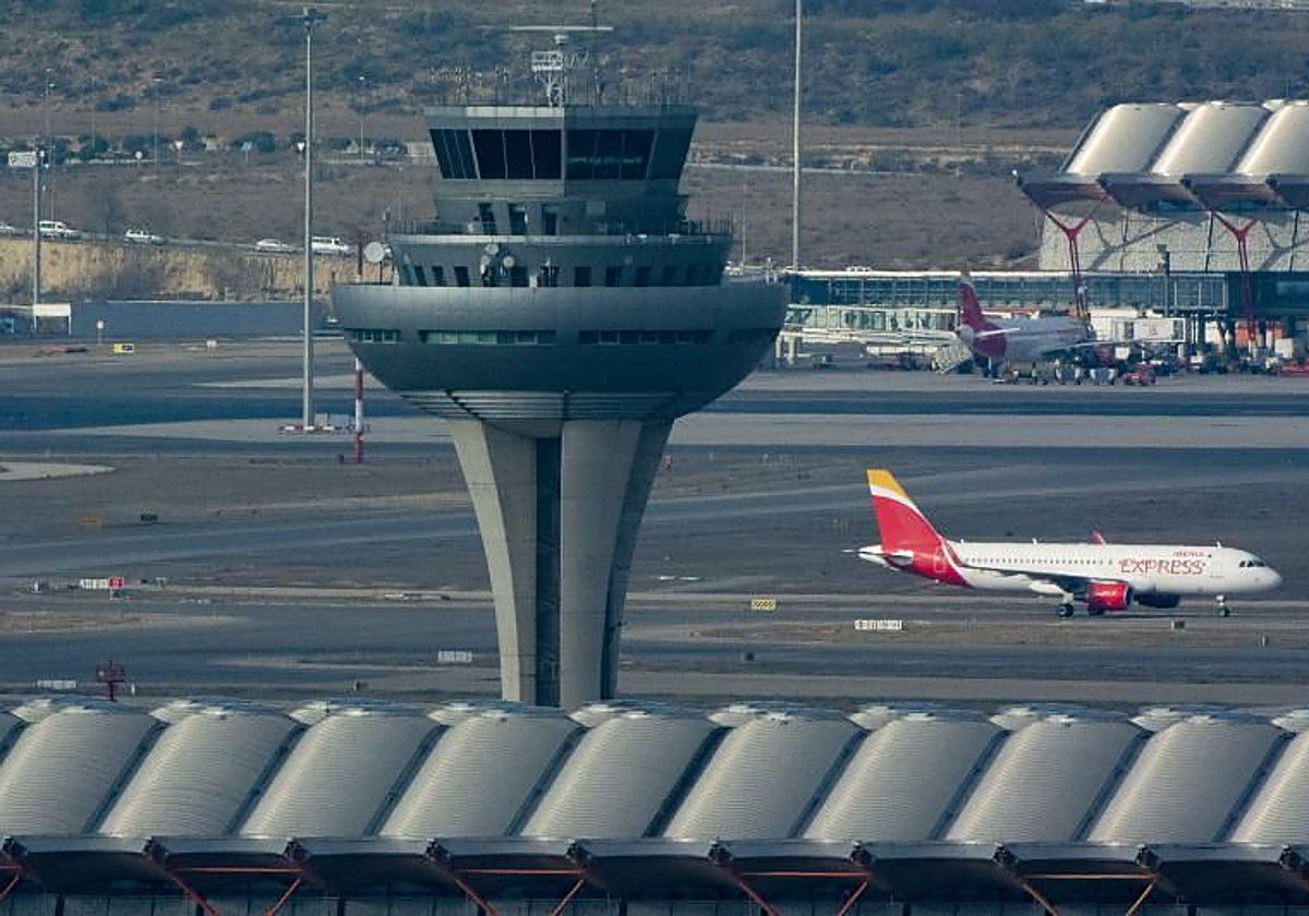 Torre de control en el aeropuerto de Barajas