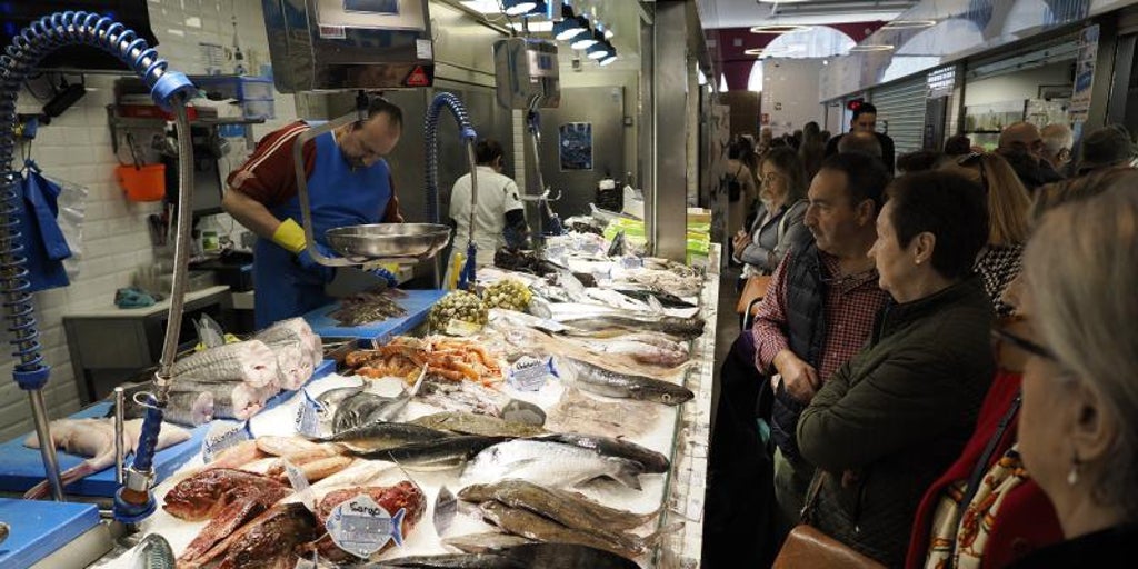 El campo y las pescaderías estallan contra Díaz por la subida del SMI y la reducción de jornada