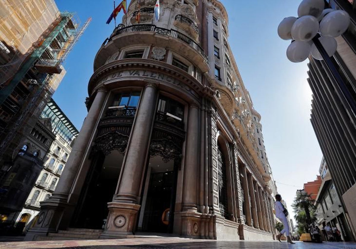 La sede social de Caixabank, situada en el edificio histórico del antiguo Banco de Valencia.