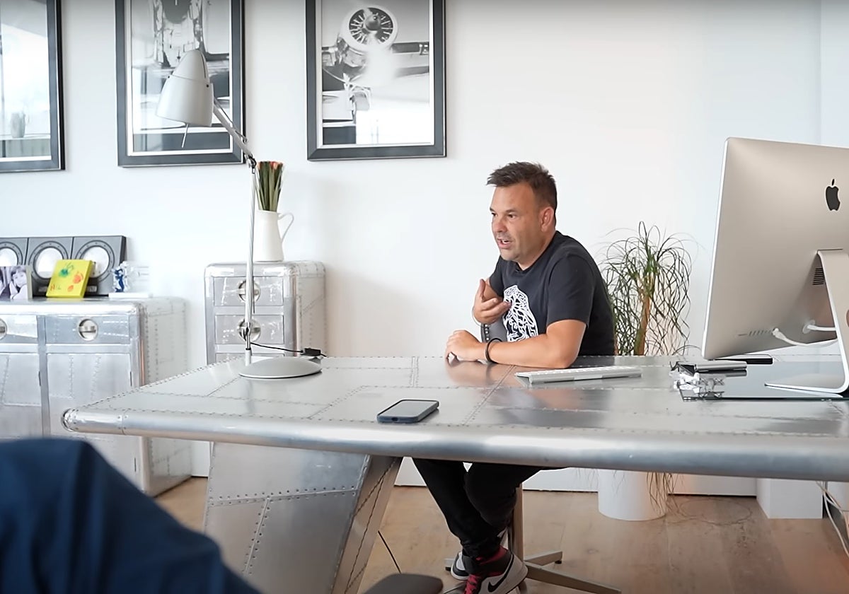 José Elías en su canal de Youtube