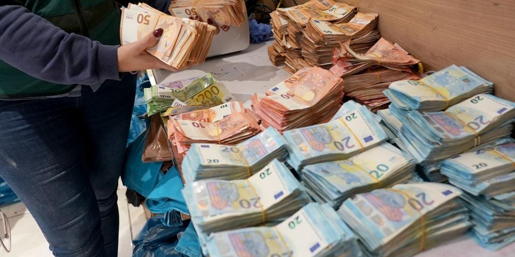 Cae una red que blanqueó 35 millones de euros con criptomonedas y efectivo de otras organizaciones criminales