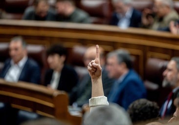 El PP saca adelante una propuesta para posponer el apagón nuclear gracias a la abstención de ERC y Junts