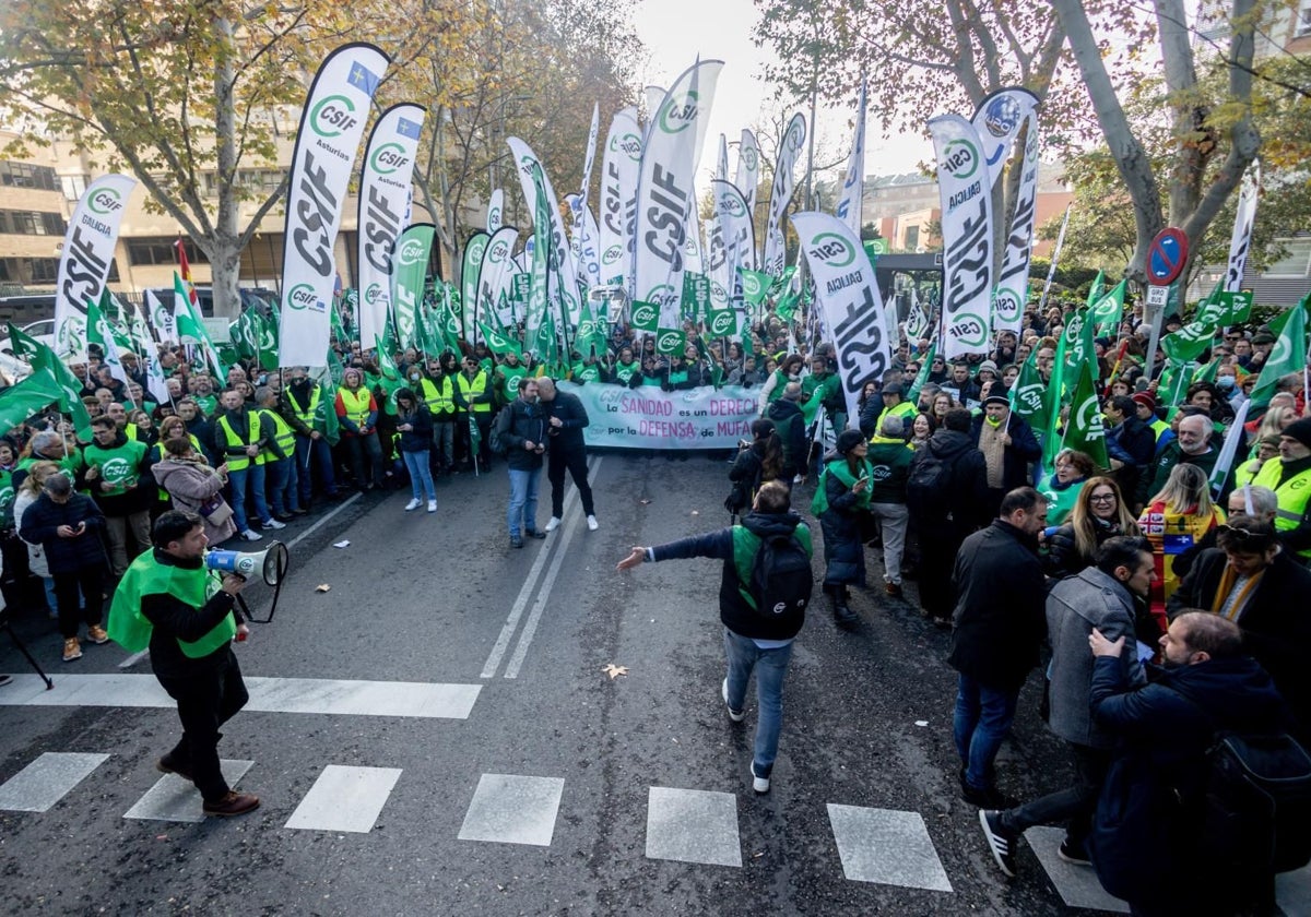 Manifestación de funcionarios por la crisis de Muface.