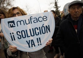 Muface revela que Adeslas y Asisa perdieron cerca de 17.000 usuarios en 2024 en medio de las dudas sobre su continuidad