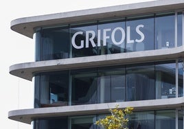 Tres sociedades vinculadas a la familia Grifols y Scranton reconocen conversaciones con Brookfield para explorar una opa