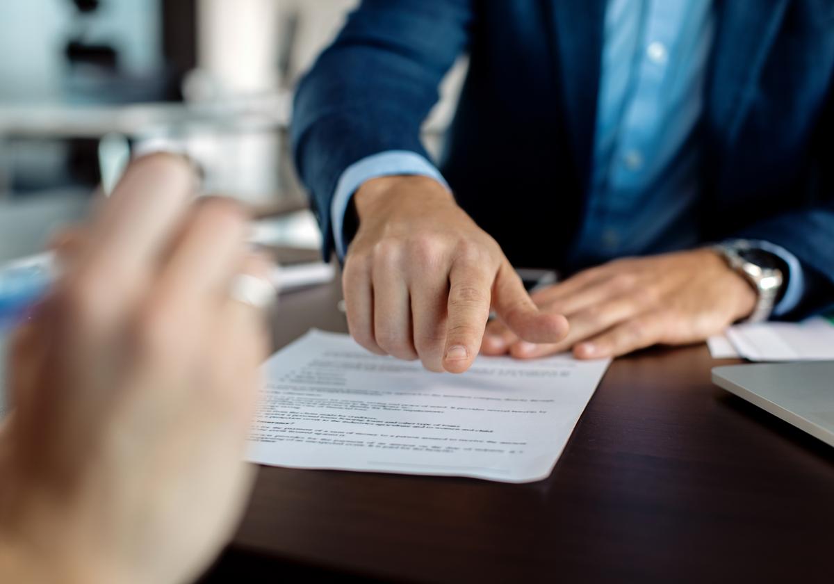 Si tienes contratado un seguro, puedes deducírtelo en la declaración de la renta: estos son los que Hacienda permite