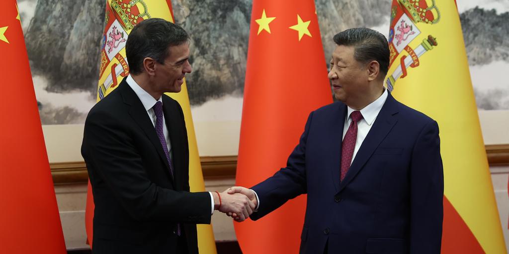 桑切斯对中国的经济方法将西班牙违反美国商业政策。 桑切斯对中国的经济方法将西班牙违反美国商业政策。