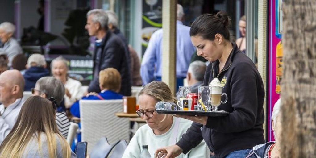 La tasa de paro escala al 11,4% en un primer trimestre con casi 200.000 desempleados más, la mayor subida desde 2010
