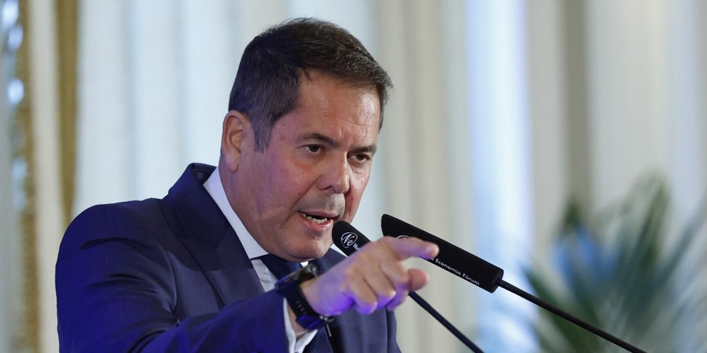 Cuerva presenta una lista con cinco «huecos» para quienes «no pueden apoyarle» ahora