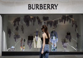 Burberry despedirá al 20% de su plantilla, en torno a 1.700 empleados