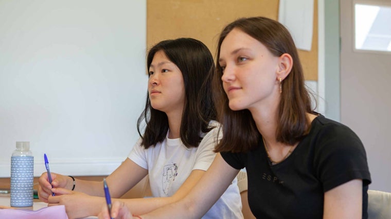 Los estudios promueven la capacidad de análisis y reflexión en los estudiantes, con la innovación en su ADN