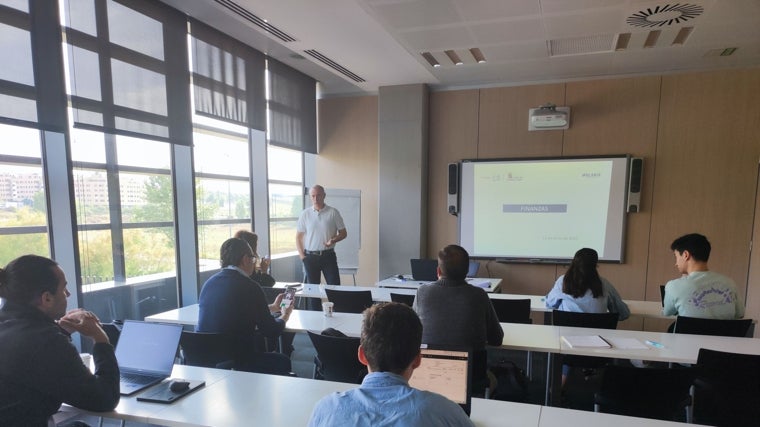 Sesión de formación para emprendedores en Wolaria, la aceleradora del Instituto para la Competitividad Empresarial de Castilla y León. Ocupa el cuarto puesto en el ranking