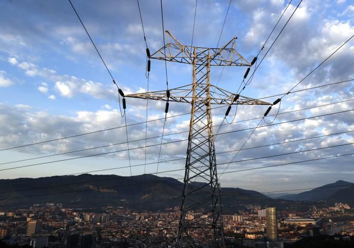 Una torre de Red Eléctrica en Bilbao