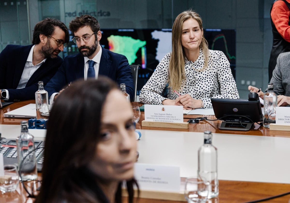 Beatriz Corredor en una reunión hoy con Sara Aagesen