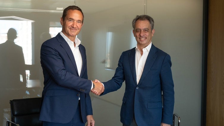 Naturgy y Moeve se lanzan a la guerra comercial: impulsan una oferta conjunta para movilidad, luz y gas