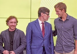 Administración, sindicatos y patronal bendicen el nuevo modelo de reparto de Glovo