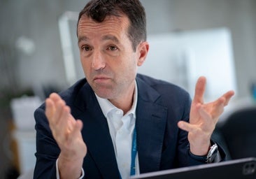 Ángel Escribano refuerza el control de Indra sobre Minsait y el área internacional