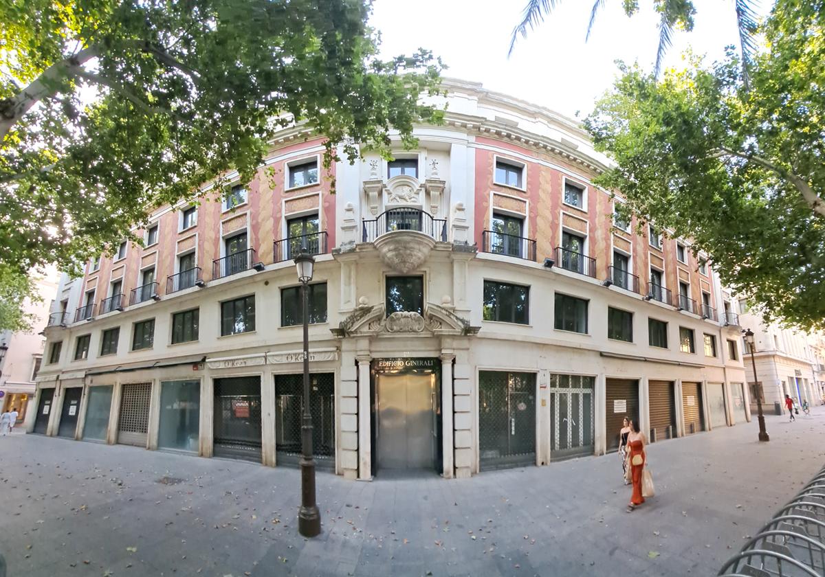 El edificio Generali, que albergará un hotel, es uno de los que ha cambiado de manos en este semestre