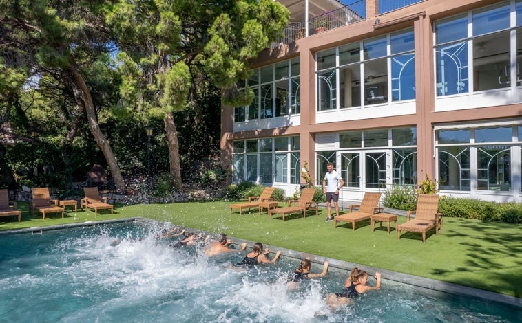 Imagen principal - Diversos tratamientos en las instalaciones de Palasiet Wellness Clinic&Thalasso, un centro que es referencia en la aplicación de la tasaloterapia