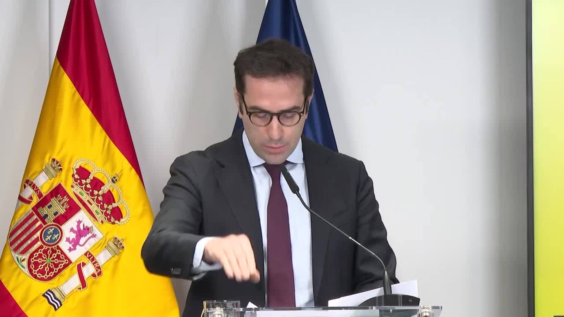 Economía encargará al CIS y al INE encuestas para medir el avance de la inclusión financiera