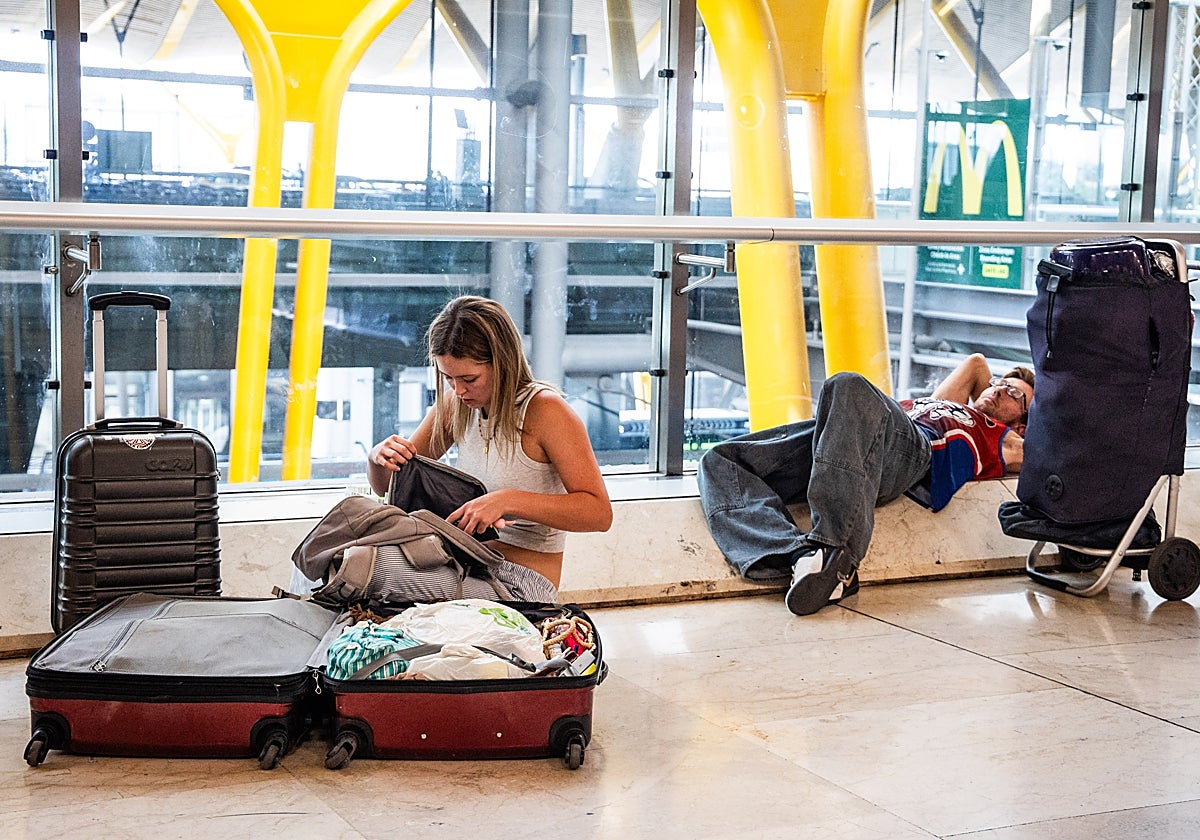 Viajeros en Barajas