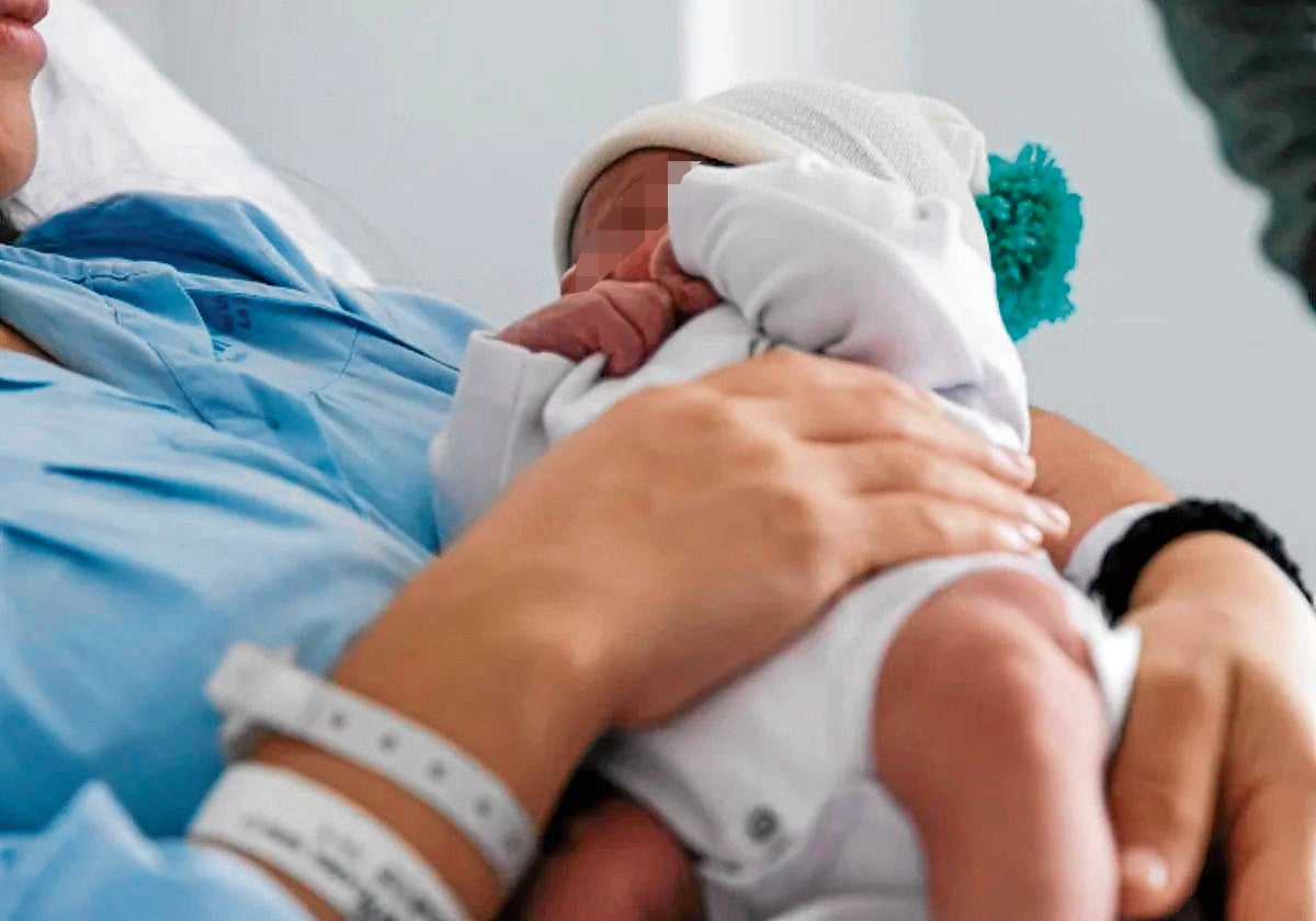 El permiso por nacimiento sube a 17 semanas y España se acerca a los países del norte de Europa