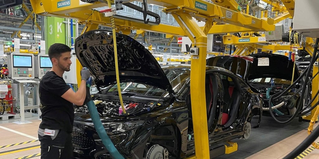 Almanya ve Fransa endüstrisi tarifelere rağmen iyileşme belirtileri veriyor