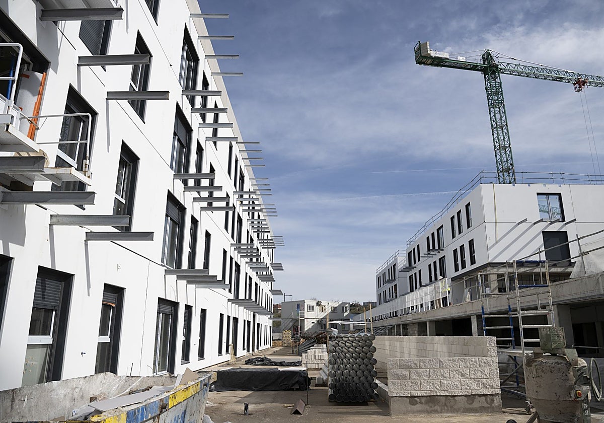 Una promoción de viviendas en construcción en Boadilla del Monte