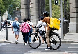 Los 450 millones de euros que reclama la Seguridad Social a Glovo podrían deslindar su presencia en España