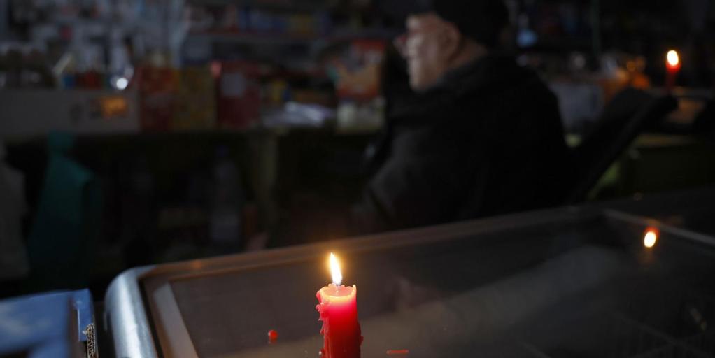 La luz sube un 40% desde el apagón