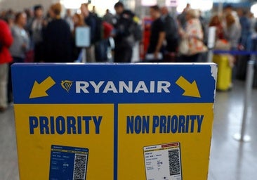 Ryanair anuncia nuevas medidas para el equipaje de mano gratis: este es el tamaño permitido para viajar