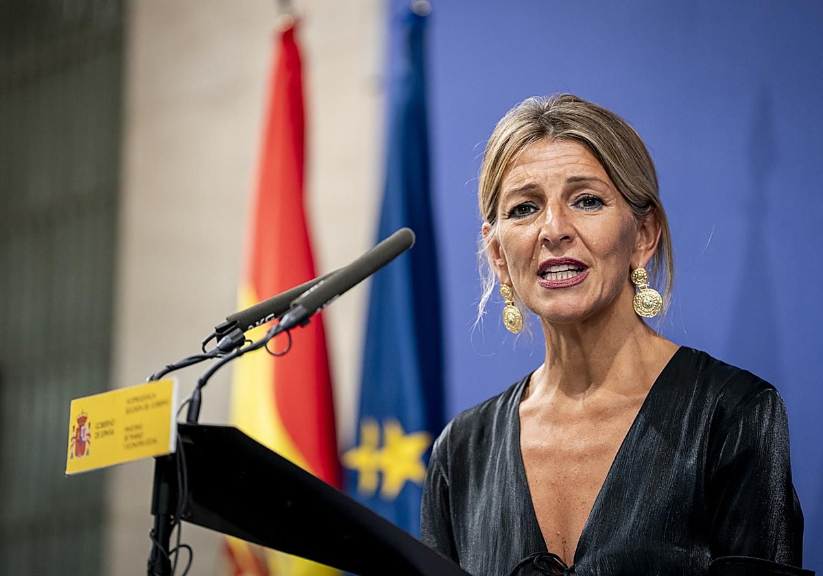 Yolanda Díaz intentará subir con fuerza el SMI si se veta el recorte de jornada