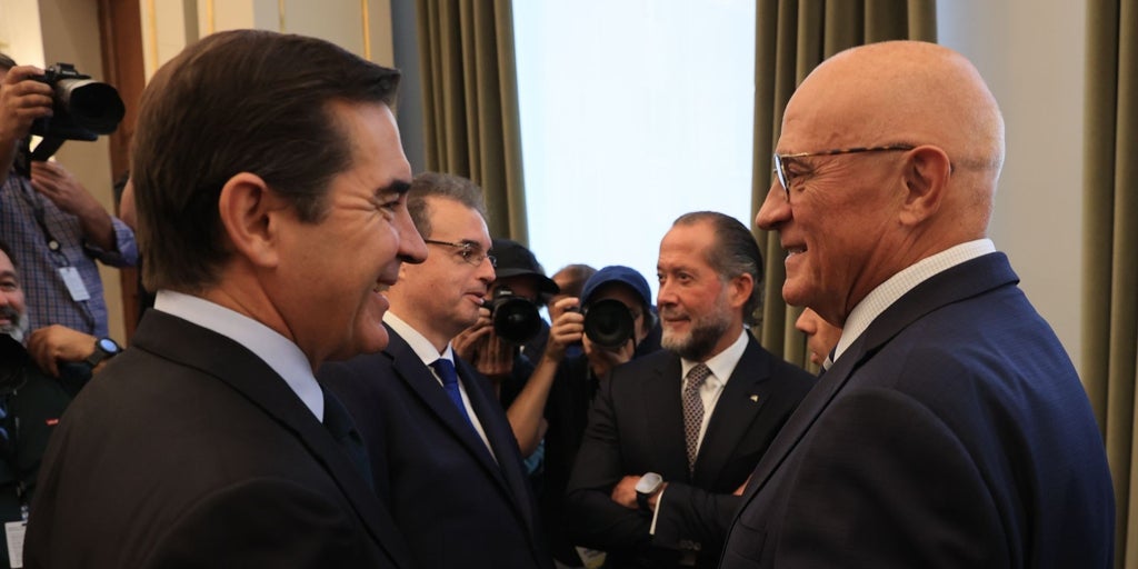 Torres y Oliu se lanzan a por los grandes inversores del Sabadell para decantar la opa