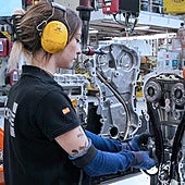 La brecha generacional crece: los jóvenes pierden renta y los jubilados la aumentan