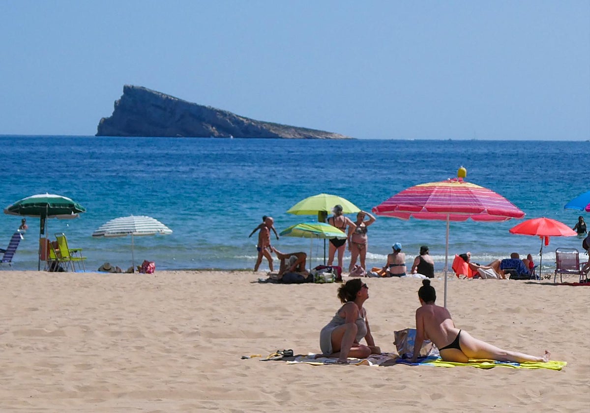 El turismo se resiente por los precios y firma una congelación total en agosto