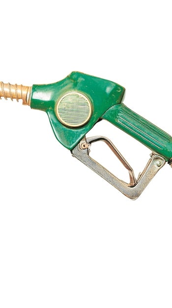 Un gobierno que va a por el tercer año sin gasolina