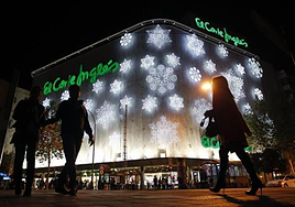 El Corte Inglés busca 6.000 trabajadores para su campaña de Navidad y pone el foco en perfiles sin experiencia