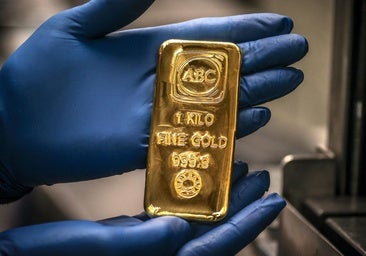 El oro supera los 4.000 dólares por primera vez en la historia, aupado por el cierre del Gobierno en EE.UU.