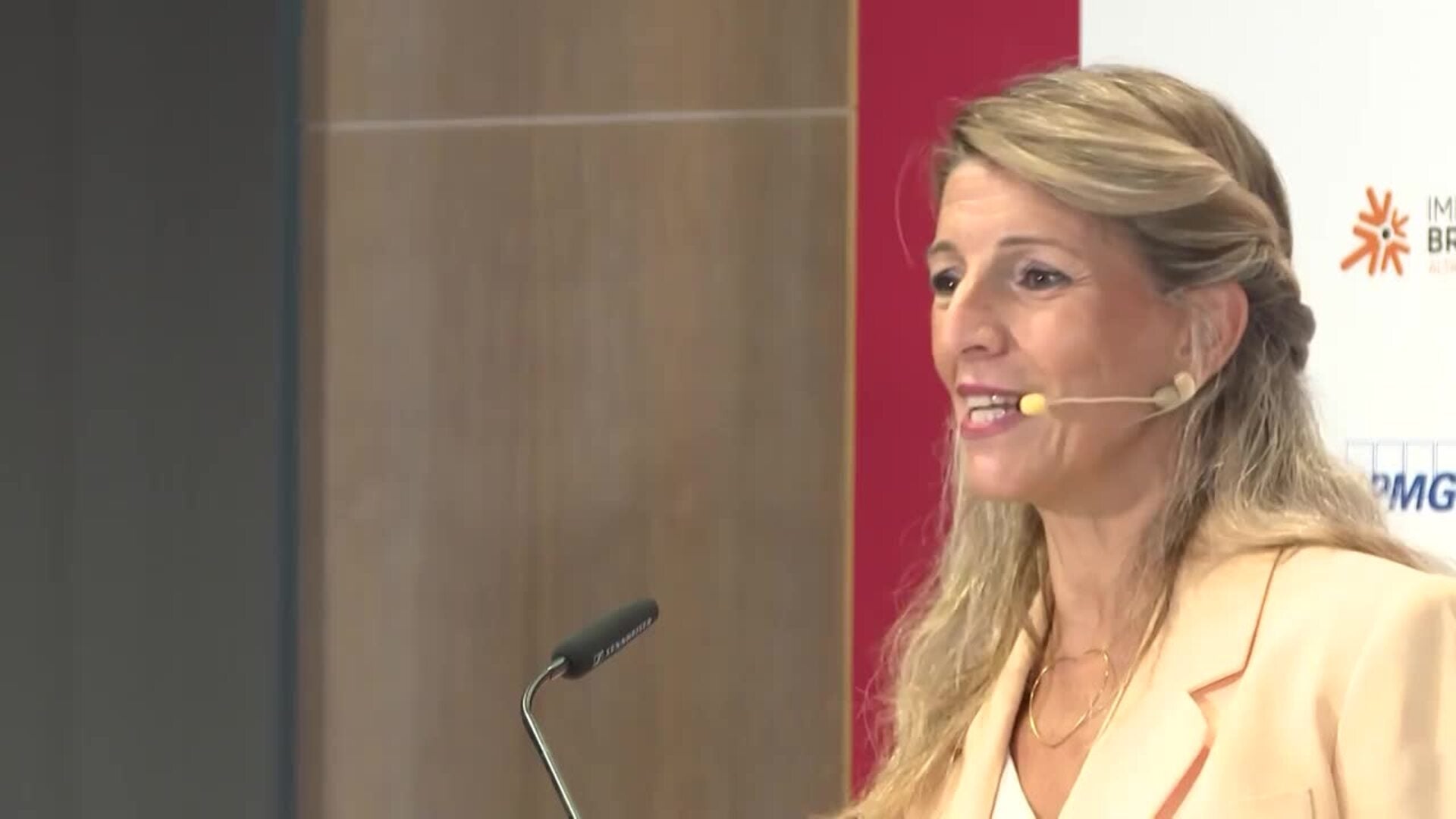 Díaz anuncia la ampliación del permiso laboral por fallecimiento de familiar hasta 10 días