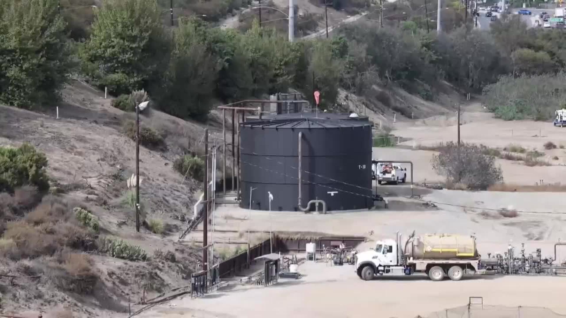 El petróleo de Texas cae un 4 % tras amenaza de aranceles de Trump y alto el fuego en Gaza