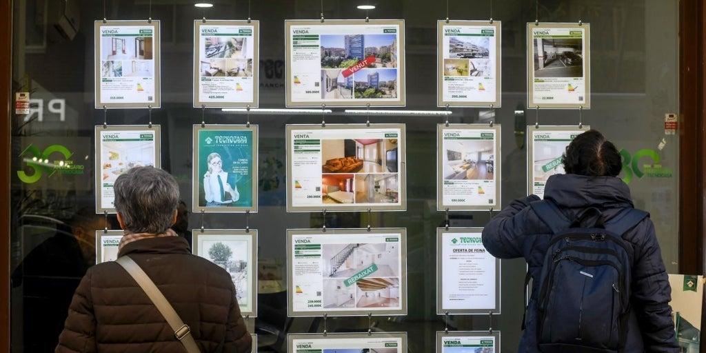 La compraventa de viviendas pone fin a 13 meses de alzas con una caída del 3,4% en agosto